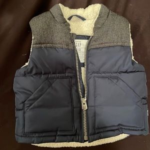 Baby Gap Navy Gray Vest 6-12 months -Sherpa Lined Water Resistant Vest